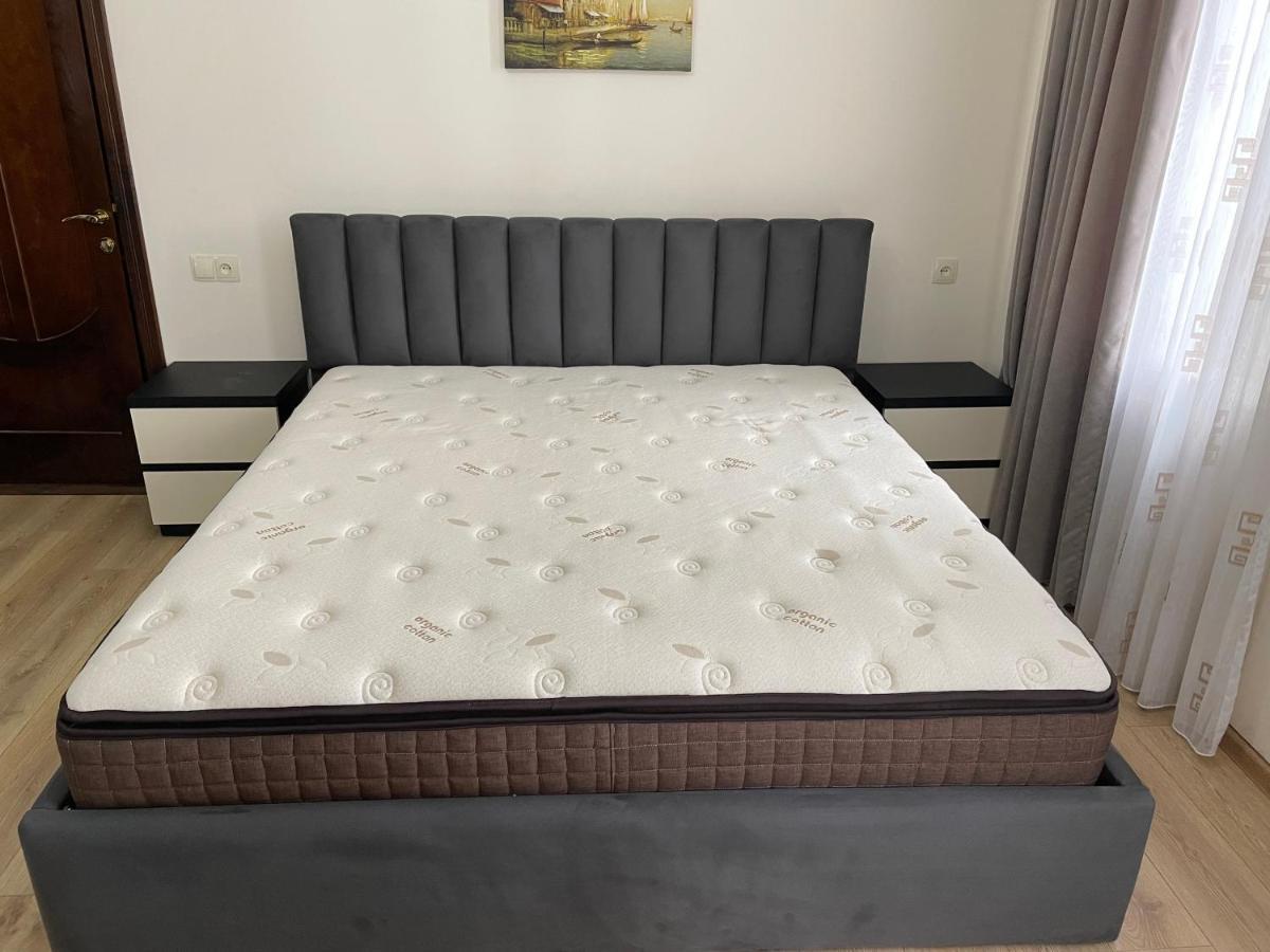 Temo Guest House 10 바투미 외부 사진