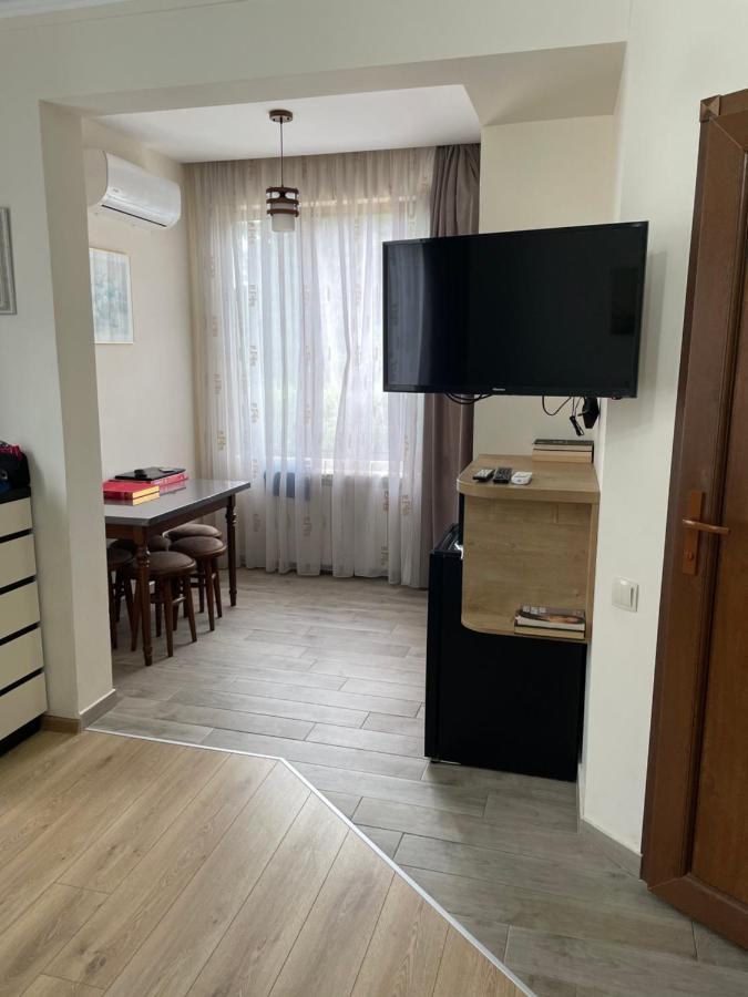 Temo Guest House 10 바투미 외부 사진