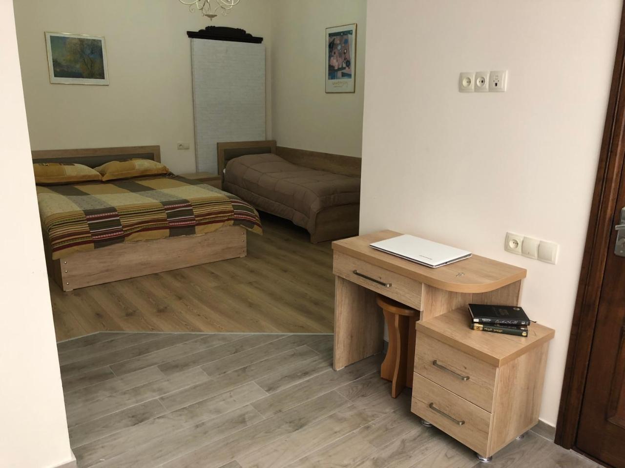 Temo Guest House 10 바투미 외부 사진